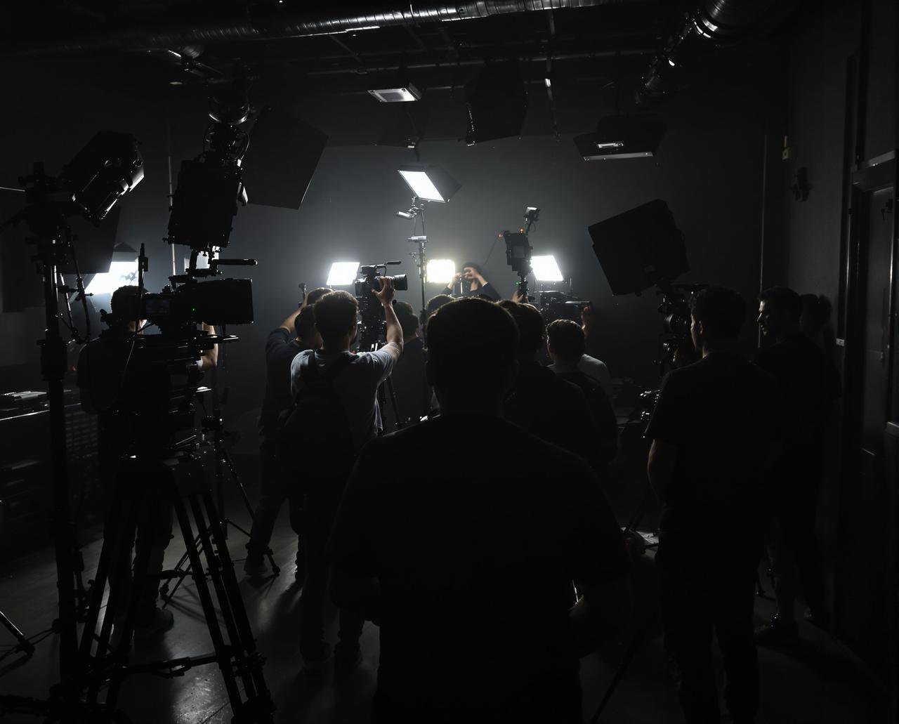 69欧美制作团队